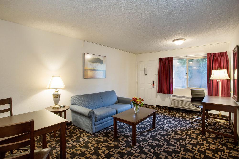Morningglory Inn & Suites Белингам Екстериор снимка