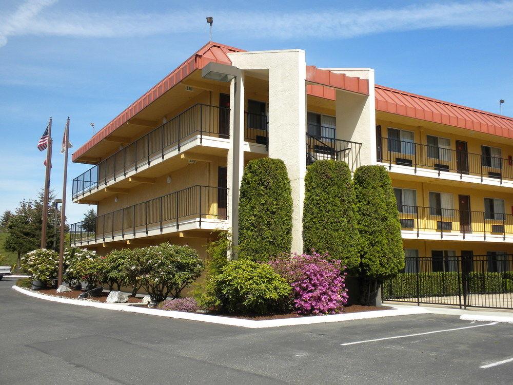 Morningglory Inn & Suites Белингам Екстериор снимка