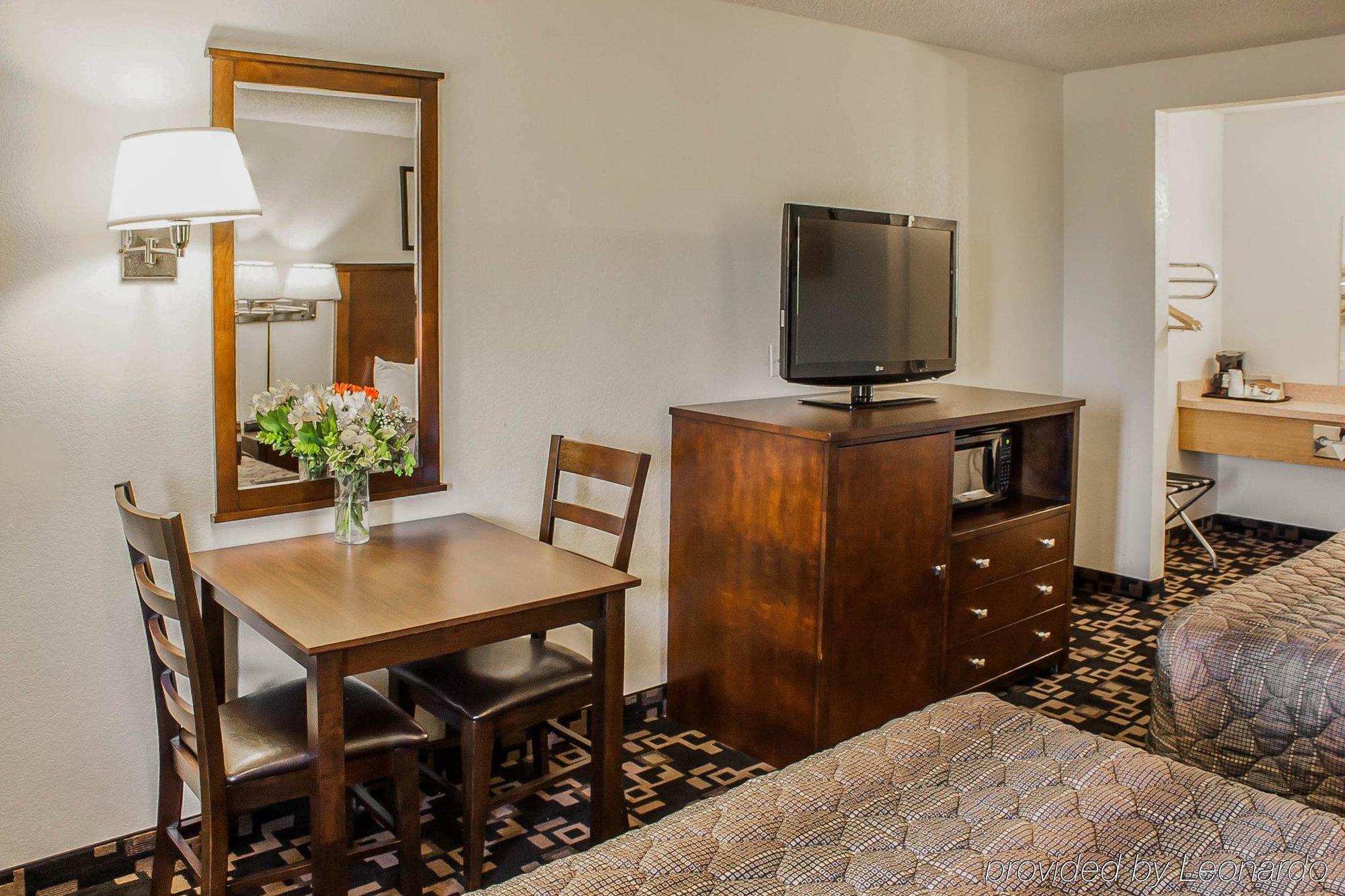 Morningglory Inn & Suites Белингам Екстериор снимка