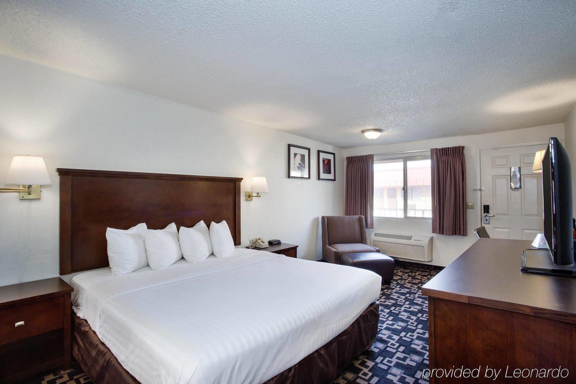 Morningglory Inn & Suites Белингам Екстериор снимка