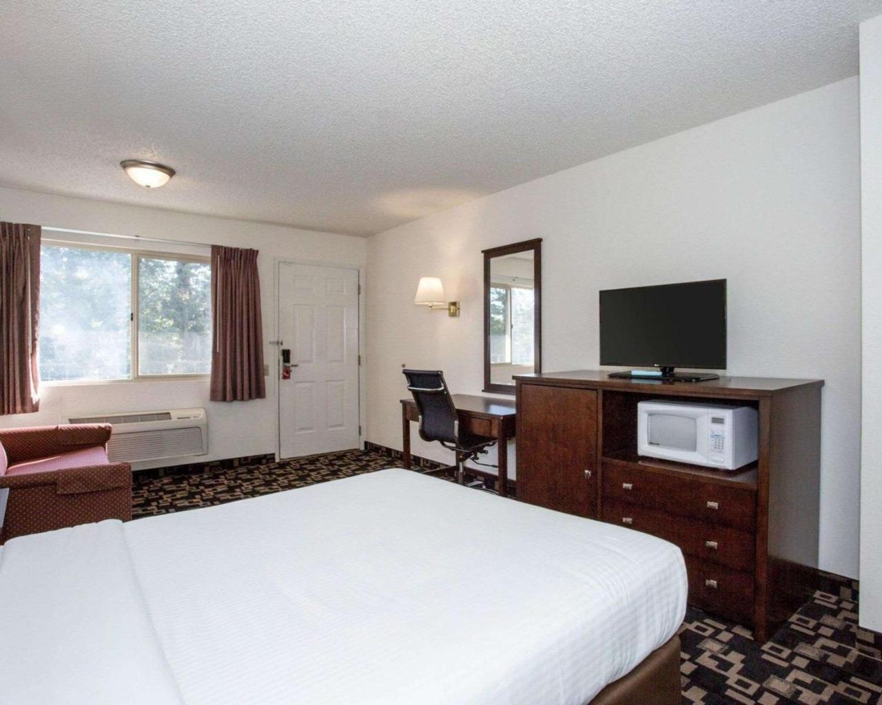 Morningglory Inn & Suites Белингам Екстериор снимка