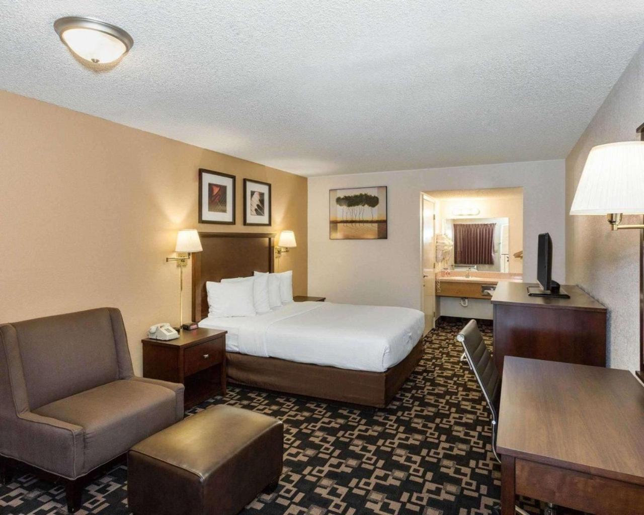 Morningglory Inn & Suites Белингам Екстериор снимка
