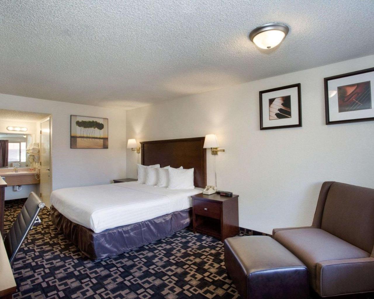 Morningglory Inn & Suites Белингам Екстериор снимка