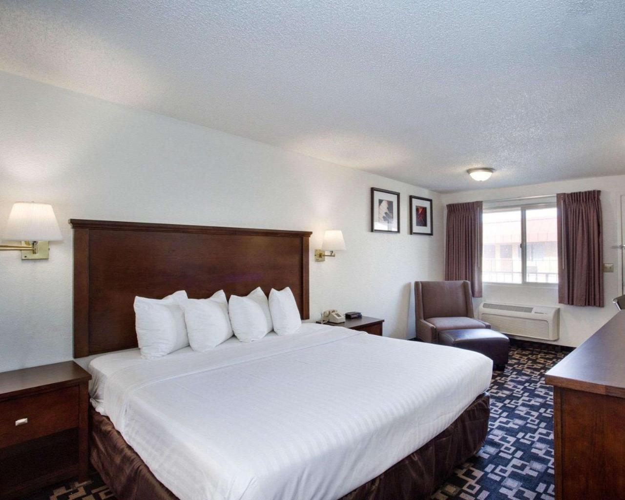 Morningglory Inn & Suites Белингам Екстериор снимка
